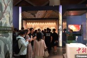 梦见经血百年典藏首渡重洋 124套英国工艺美术运动珍品亮相天津
